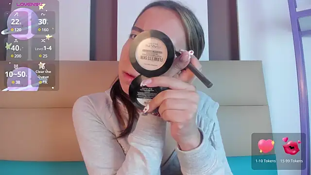 Miiaa doll online show from 03.12.25