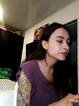 Snapshot of reme_ark23 chatting on 02.24.25 reme ark23 online show from 02.24.25