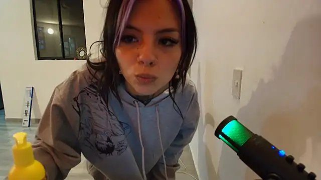 Alicia Ortiiz online show from 01.31.25