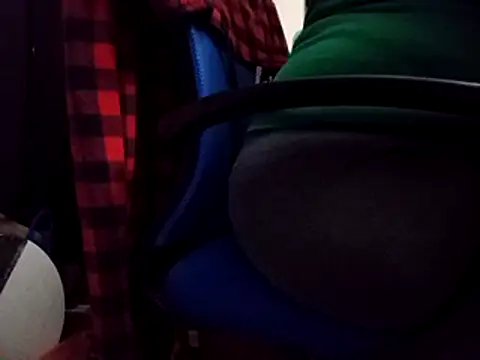 missthickness35 Pika online show from 01.30.25