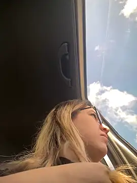 amooraaamoon online show from 01.17.25