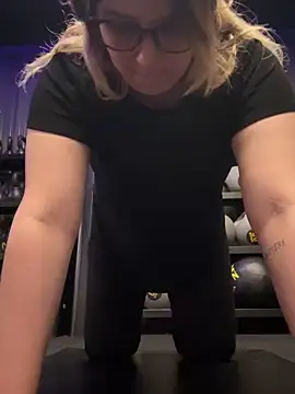 amooraaamoon online show from 11.06.25