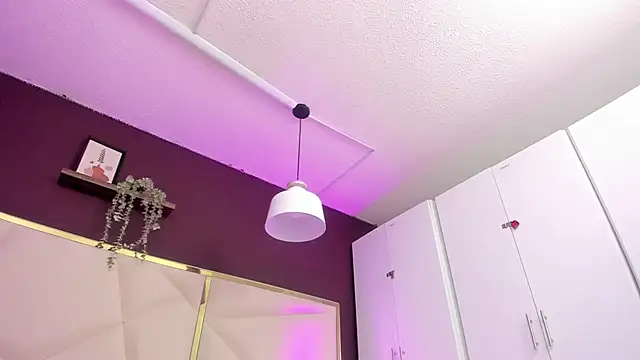 April bowie online show from 10.03.25