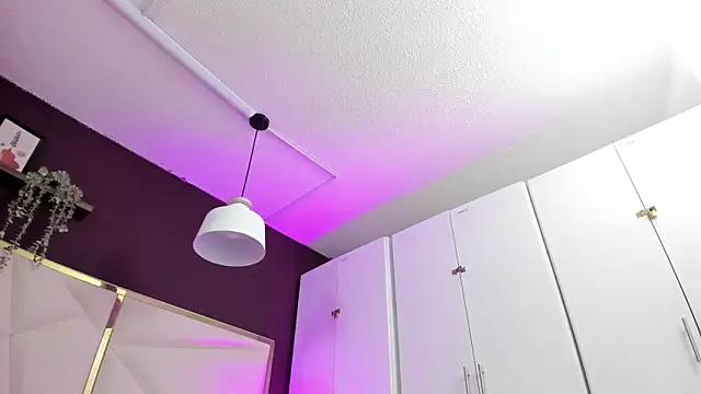 April bowie online show from 11.08.25