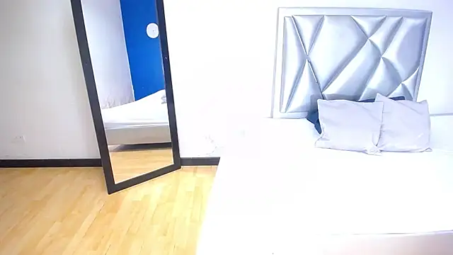 exotic karmella online show from 10.11.25