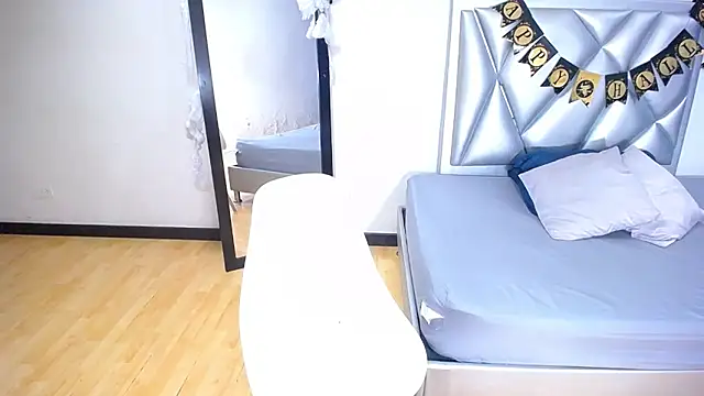 exotic karmella online show from 10.22.25