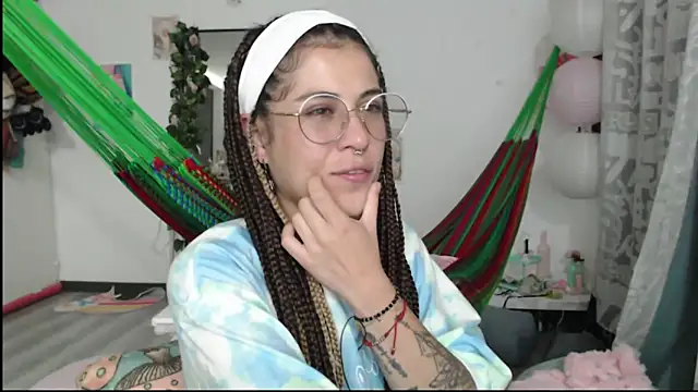 Snapshot of Hellen_dumont chatting on 05.14.26 Hellen dumont online show from 05.14.26