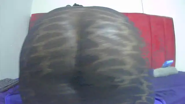 Snapshot of assqueenxx chatting on 10.17.25 assqueenxx online show from 10.17.25
