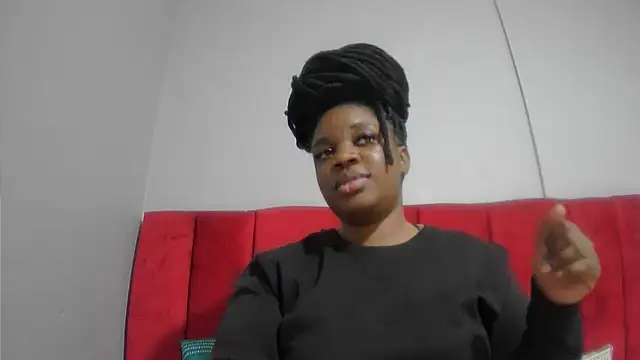 Snapshot of assqueenxx chatting on 10.20.25 assqueenxx online show from 10.20.25