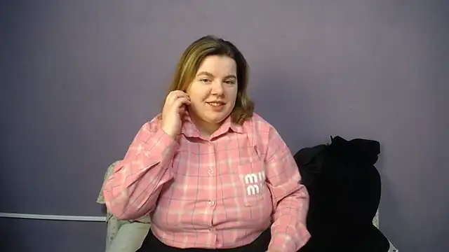 so shy online show from 04.17.26