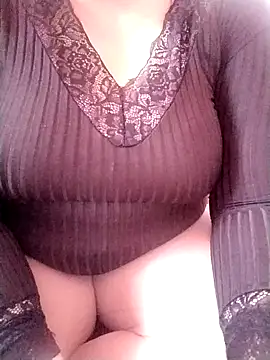 Snapshot of carmelasexy chatting on 11.08.25 carmelasexy online show from 11.08.25