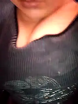 Snapshot of carmelasexy chatting on 11.18.25 carmelasexy online show from 11.18.25