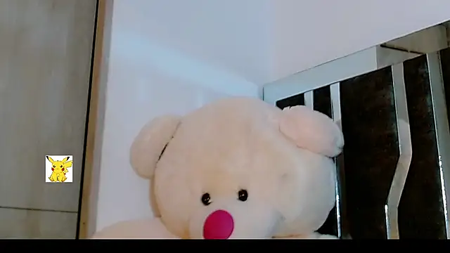 Snapshot of honey_skin chatting on 02.08.25 honey skin online show from 02.08.25