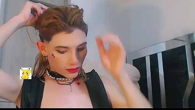 Snapshot of honey_skin chatting on 02.21.25 honey skin online show from 02.21.25