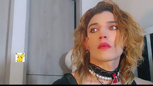 Snapshot of honey_skin chatting on 02.21.25 honey skin online show from 02.21.25