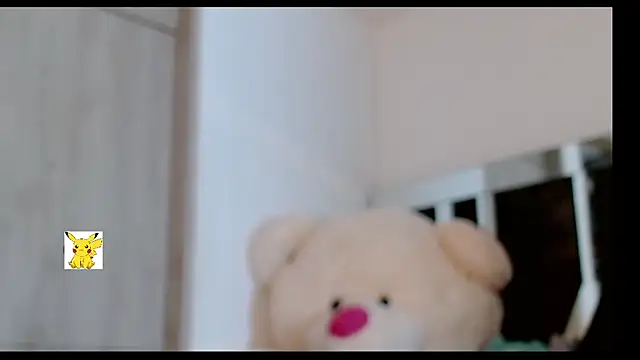 Snapshot of honey_skin chatting on 03.15.25 honey skin online show from 03.15.25