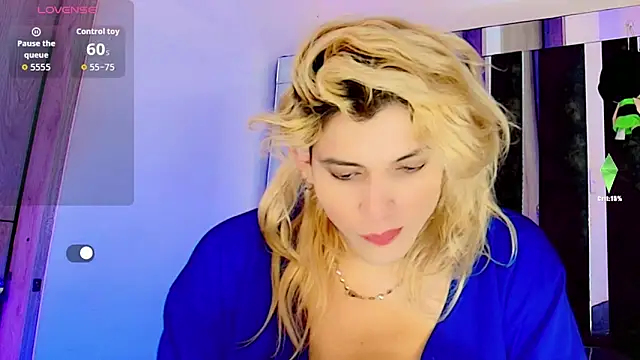 Snapshot of honey_skin chatting on 09.29.25 honey skin online show from 09.29.25