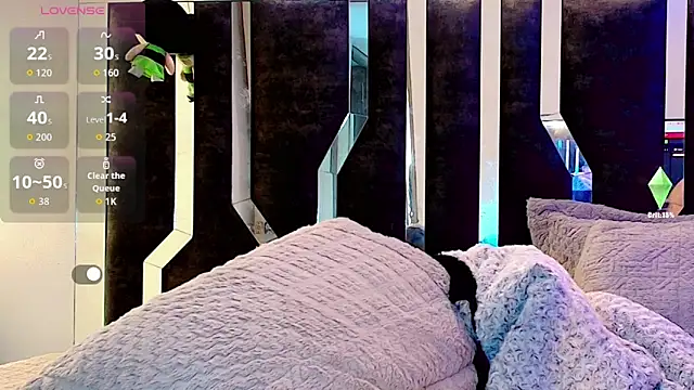 Snapshot of honey_skin chatting on 11.20.25 honey skin online show from 11.20.25