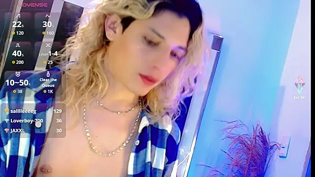 Snapshot of honey_skin chatting on 11.30.25 honey skin online show from 11.30.25