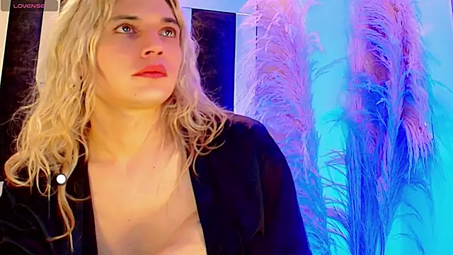 Snapshot of honey_skin chatting on 02.20.26 honey skin online show from 02.20.26