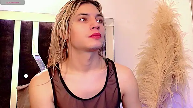 Snapshot of honey_skin chatting on 02.22.26 honey skin online show from 02.22.26