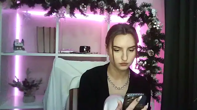 X Alisa online show from 12.26.24