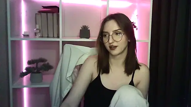 X Alisa online show from 02.28.25