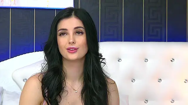 Snapshot of SophiaVilner chatting on 01.22.25 SophiaVilner online show from 01.22.25