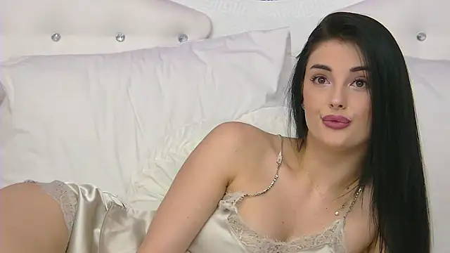 Snapshot of SophiaVilner chatting on 03.16.25 SophiaVilner online show from 03.16.25