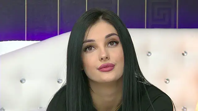 Snapshot of SophiaVilner chatting on 03.20.25 SophiaVilner online show from 03.20.25