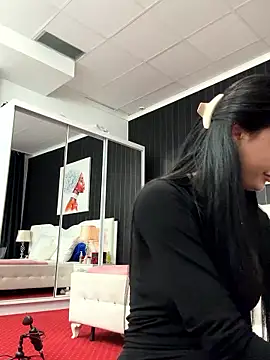 Snapshot of SophiaVilner chatting on 11.11.25 SophiaVilner online show from 11.11.25