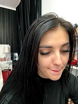 Snapshot of SophiaVilner chatting on 11.27.25 SophiaVilner online show from 11.27.25