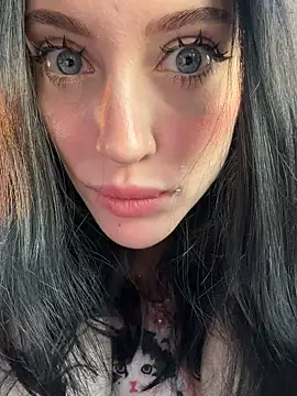 Melissa crazy online show from 03.28.26