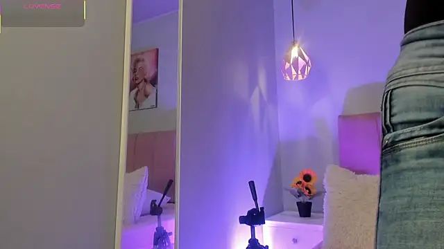 ScarletGV online show from 01.19.26