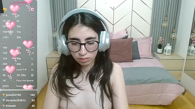 LenaRoses online show from 12.19.24