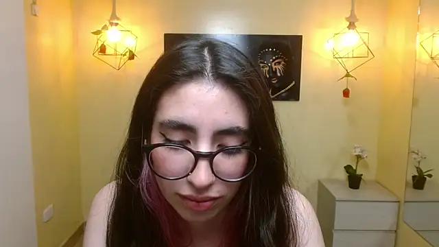 LenaRoses online show from 03.22.25