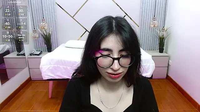 LenaRoses online show from 09.10.25