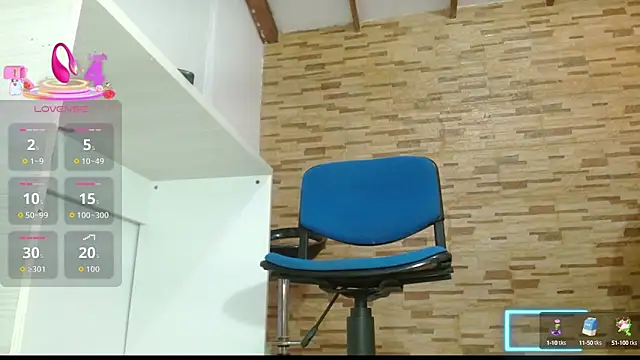 Snapshot of mrskatty chatting on 09.10.25 mrskatty online show from 09.10.25