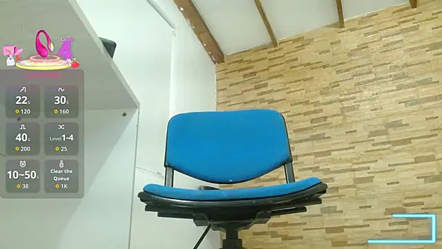 Snapshot of mrskatty chatting on 10.08.25 mrskatty online show from 10.08.25