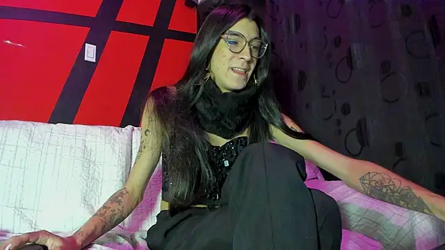 Snapshot of Chaminela_27 chatting on 02.20.25 Chaminela 27 online show from 02.20.25