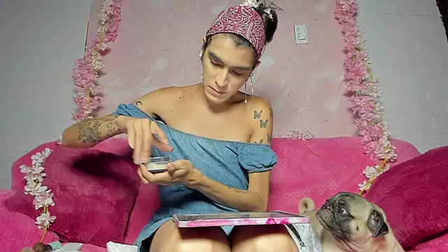 Snapshot of Chaminela_27 chatting on 10.02.25 Chaminela 27 online show from 10.02.25