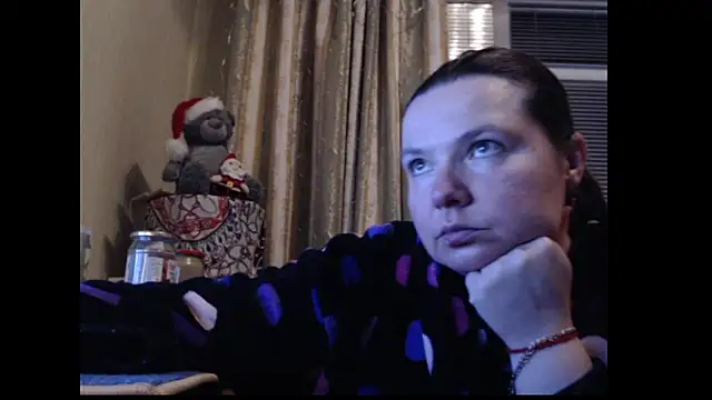 amorelara online show from 11.15.25