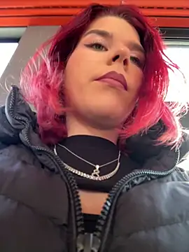 RiriRoseey online show from 03.04.26