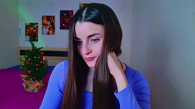 Miss Arwen online show from 12.18.24