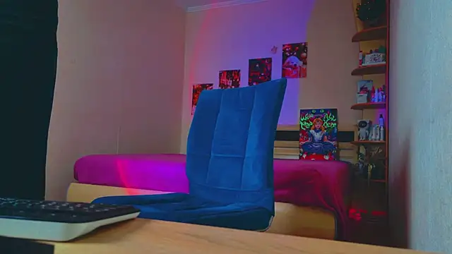 Miss Arwen online show from 01.07.25