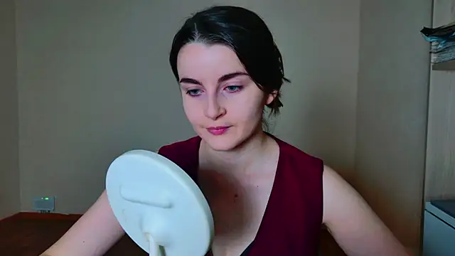 Miss Arwen online show from 02.04.25