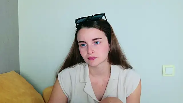 Miss Arwen online show from 07.20.26