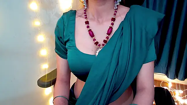 sassysonia online show from 02.19.26