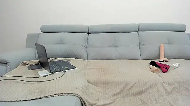 Kristina Sinclair online show from 02.21.25