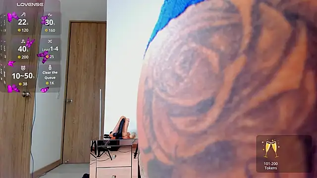 Snapshot of quimeralady chatting on 09.10.25 quimeralady online show from 09.10.25